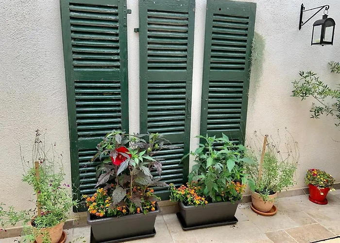 La Posada Townhouse With Private Parking