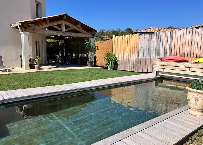 Moderne Confort Familial Piscine Naturelle 11Mx3M