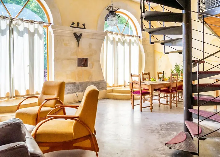 Couvent Des Ursulines: Historic Pezenas Retreat for Families and Groups