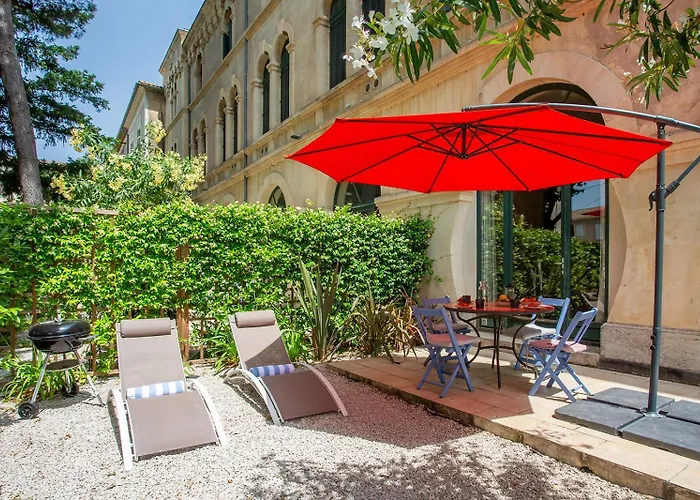 Couvent Des Ursulines: Historic Pezenas Retreat for Families and Groups